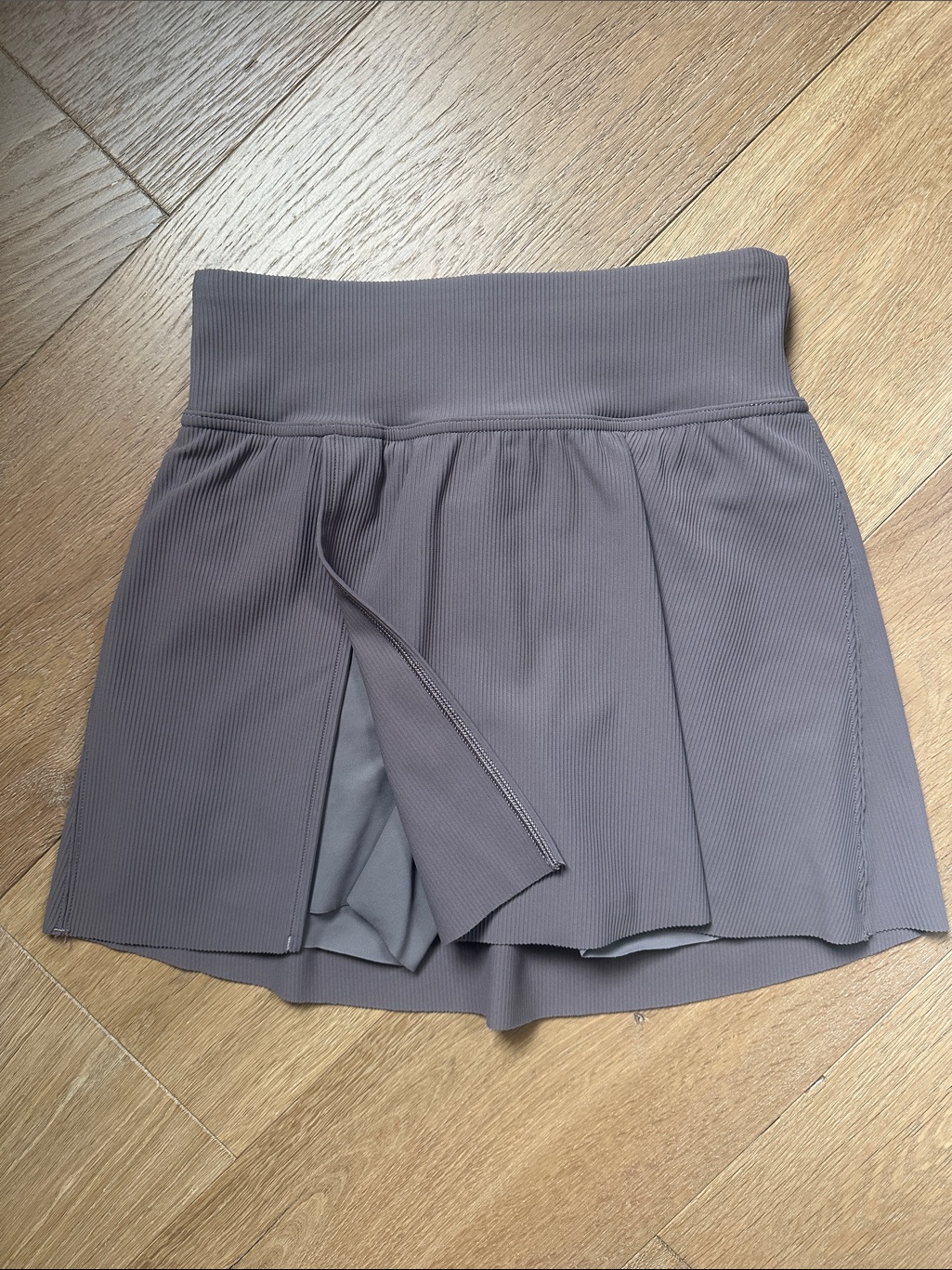 Spanx Ribbed Performance Skort In Taupe